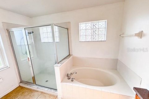 Villa ou maison à vendre à Minneola, Floride: 4 chambres, 180.51 m2 № 2314109 - photo 28