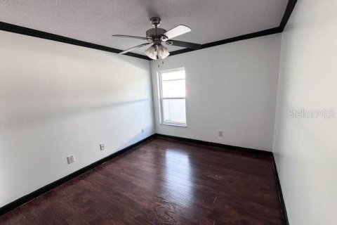 Villa ou maison à vendre à Minneola, Floride: 4 chambres, 180.51 m2 № 2314109 - photo 21