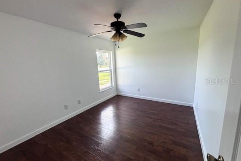 Villa ou maison à vendre à Minneola, Floride: 4 chambres, 180.51 m2 № 2314109 - photo 25