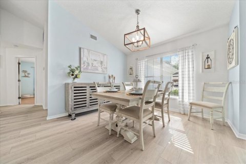 House in Homosassa, Florida 3 bedrooms, 144.65 sq.m. № 1879538 - photo 9