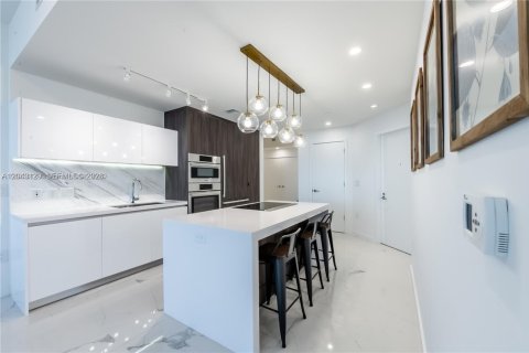 Copropriété à vendre à Miami, Floride: 2 chambres, 139.17 m2 № 2240586 - photo 3