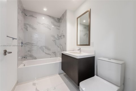 Copropriété à vendre à Miami, Floride: 2 chambres, 139.17 m2 № 2240586 - photo 17