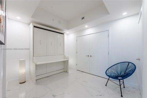 Copropriété à vendre à Miami, Floride: 2 chambres, 139.17 m2 № 2240586 - photo 16
