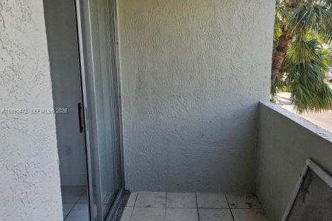 Copropriété à louer à Hialeah Gardens, Floride: 2 chambres, 89.19 m2 № 2052229 - photo 21