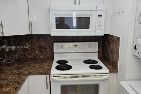 Copropriété à louer à Hialeah Gardens, Floride: 2 chambres, 89.19 m2 № 2052229 - photo 20