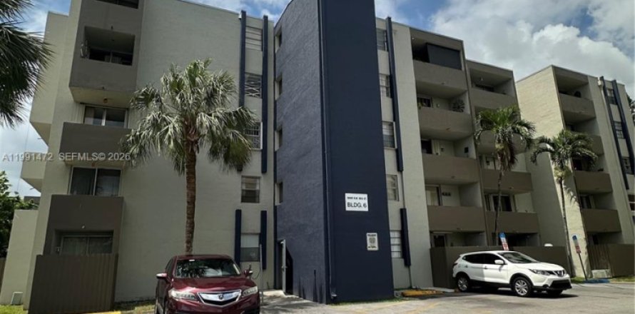 Condo à Hialeah Gardens, Floride, 2 chambres  № 2052229