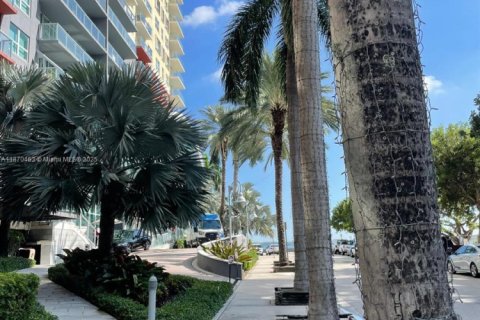 Condominio en venta en Miami, Florida, 1 dormitorio, 70.61 m2 № 1980042 - foto 4