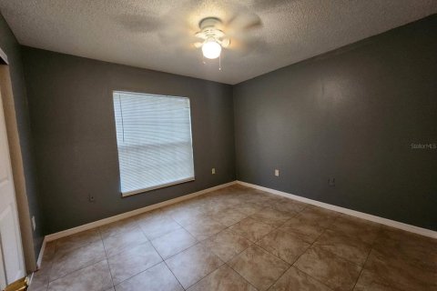 Villa ou maison à louer à Poinciana, Floride: 2 chambres, 115.66 m2 № 2427150 - photo 6
