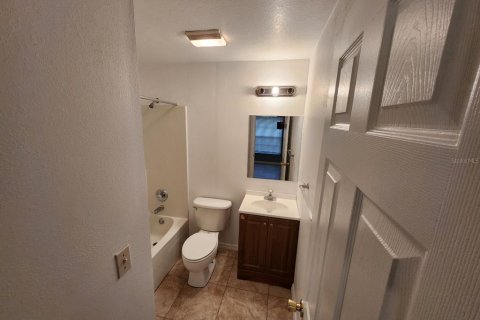 Villa ou maison à louer à Poinciana, Floride: 2 chambres, 115.66 m2 № 2427150 - photo 8