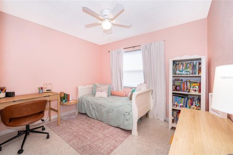 House in Maitland, Florida 4 bedrooms, 178.37 sq.m. № 2203202 - photo 23