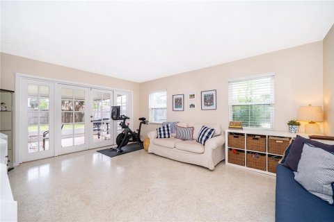 House in Maitland, Florida 4 bedrooms, 178.37 sq.m. № 2203202 - photo 7
