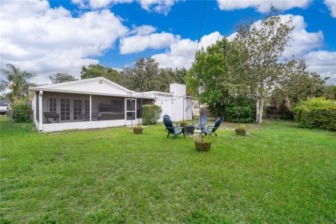 House in Maitland, Florida 4 bedrooms, 178.37 sq.m. № 2203202 - photo 3