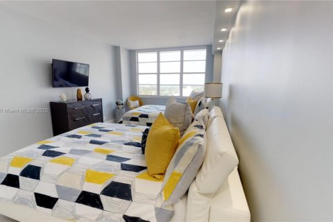 Condominio en alquiler en Miami Beach, Florida, 2 dormitorios, 135.64 m2 № 1897775 - foto 24