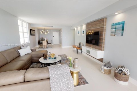 Condominio en alquiler en Miami Beach, Florida, 2 dormitorios, 135.64 m2 № 1897775 - foto 20