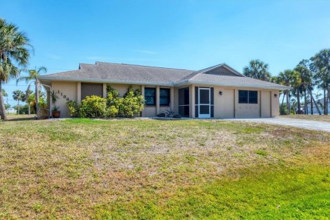 Villa ou maison à vendre à Port Charlotte, Floride: 3 chambres, 203.08 m2 № 1658304 - photo 4