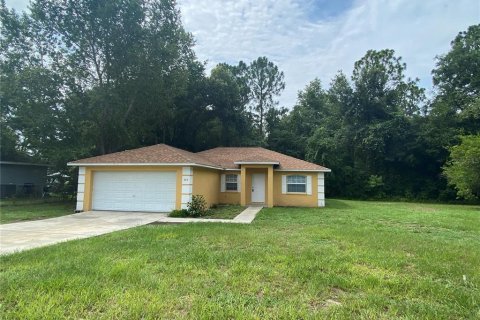 House in Ocala, Florida 3 bedrooms, 129.88 sq.m. № 2277501