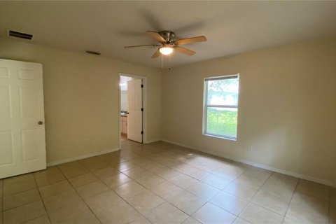 House in Ocala, Florida 3 bedrooms, 129.88 sq.m. № 2277501 - photo 15