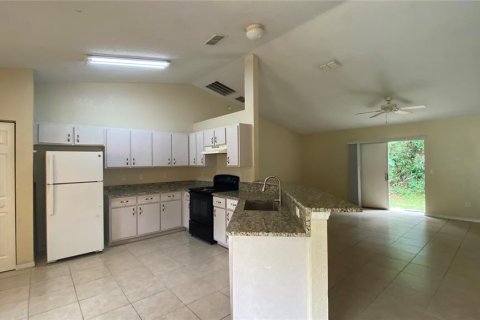 House in Ocala, Florida 3 bedrooms, 129.88 sq.m. № 2277501 - photo 5