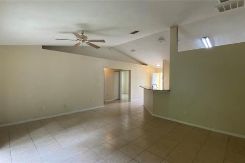 House in Ocala, Florida 3 bedrooms, 129.88 sq.m. № 2277501 - photo 9