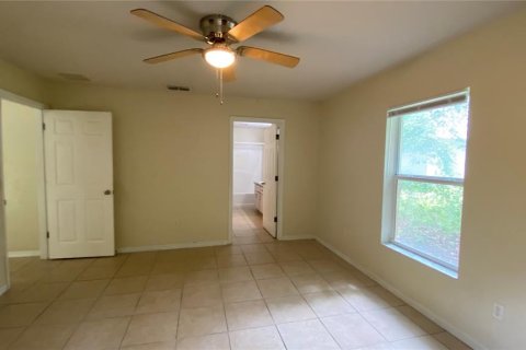 House in Ocala, Florida 3 bedrooms, 129.88 sq.m. № 2277501 - photo 18