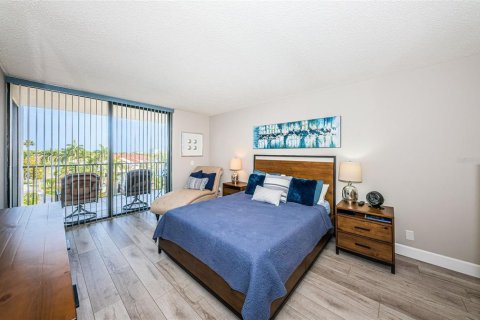Condo in Saint Petersburg, Florida, 1 bedroom  № 1243927 - photo 10