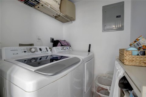 Купить кондоминиум в Санни-Айлс-Бич, Флорида 2 спальни, 103.68м2, № 1943398 - фото 13