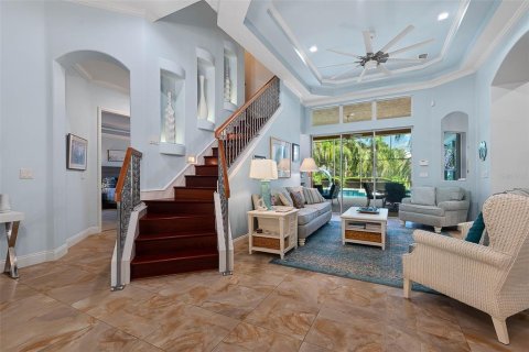 House in Palm Coast, Florida 4 bedrooms, 353.4 sq.m. № 2349821 - photo 4
