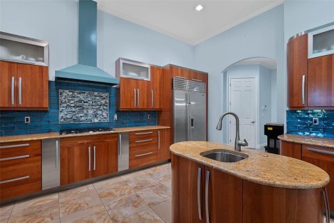 House in Palm Coast, Florida 4 bedrooms, 353.4 sq.m. № 2349821 - photo 14