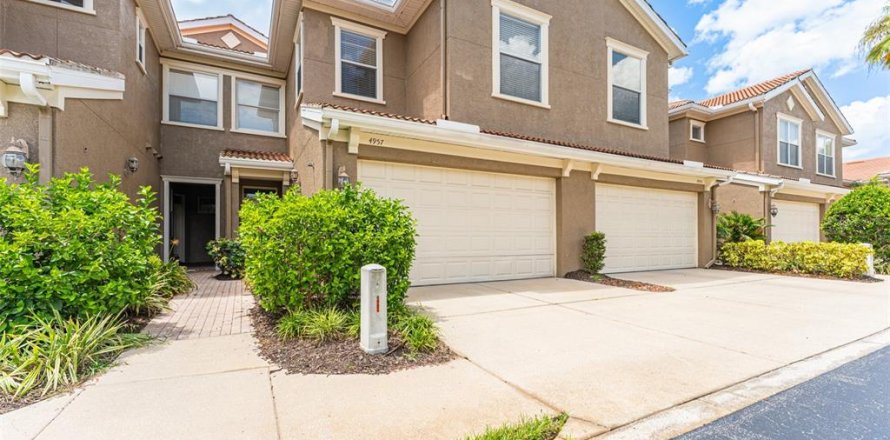 Touwnhouse à Tampa, Floride 3 chambres, 214.42 m2 № 2404883