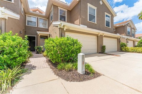 Touwnhouse à louer à Tampa, Floride: 3 chambres, 214.42 m2 № 2404883 - photo 4
