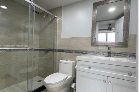 Condo in Hialeah, Florida, 3 bedrooms  № 1969391 - photo 10