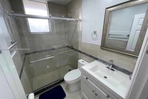 Condo in Hialeah, Florida, 3 bedrooms  № 1969391 - photo 8
