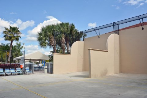 Condominio en venta en Boynton Beach, Florida, 3 dormitorios, 157.19 m2 № 986959 - foto 1