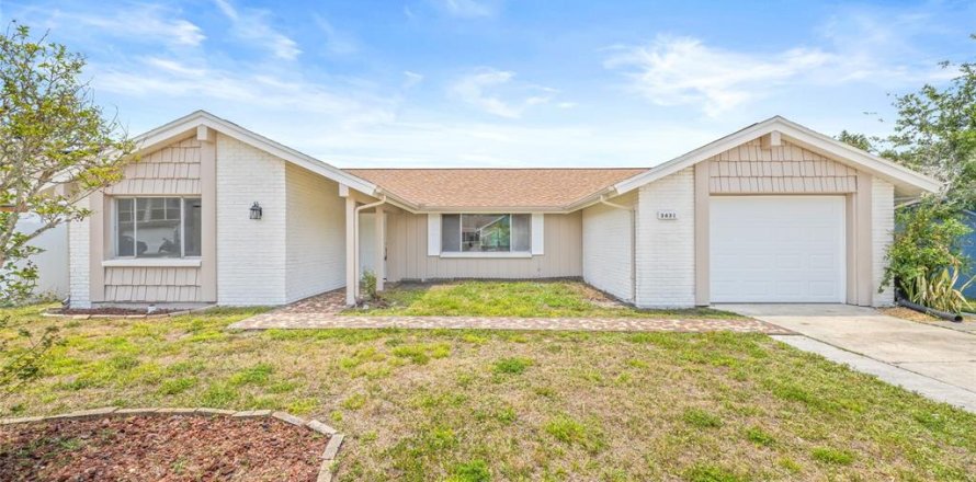 House in Holiday, Florida 3 bedrooms, 123.93 sq.m. № 1677795