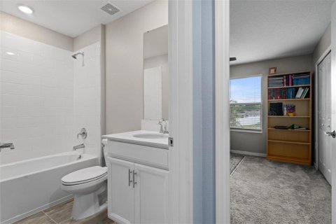 House in Mount Dora, Florida 3 bedrooms, 144.46 sq.m. № 1719026 - photo 8