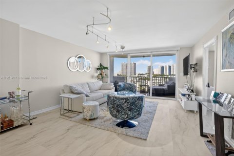 Copropriété à vendre à North Miami Beach, Floride: 2 chambres, 103.12 m2 № 1975920 - photo 10