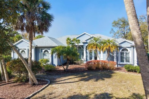 House in Englewood, Florida 4 bedrooms, 286.98 sq.m. № 2419654