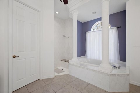 House in Englewood, Florida 4 bedrooms, 286.98 sq.m. № 2419654 - photo 27