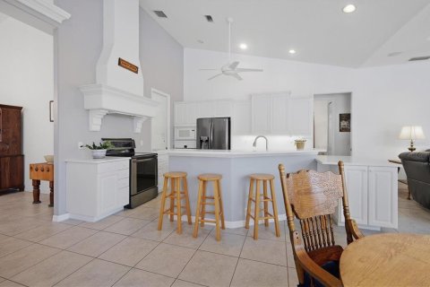 House in Englewood, Florida 4 bedrooms, 286.98 sq.m. № 2419654 - photo 19