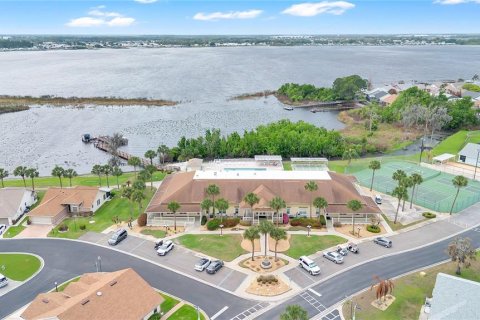 House in Haines City, Florida 2 bedrooms, 118.26 sq.m. № 2102104 - photo 20