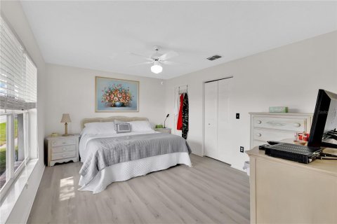 House in Haines City, Florida 2 bedrooms, 118.26 sq.m. № 2102104 - photo 7