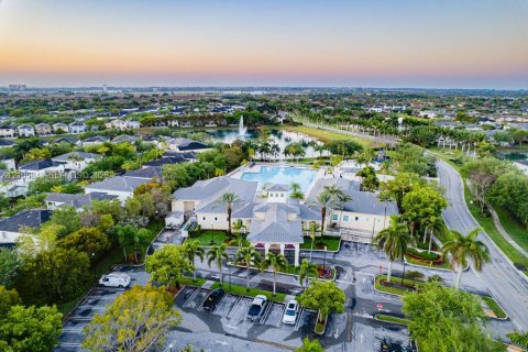 House in Homestead, Florida 3 bedrooms, 196.49 sq.m. № 2420697 - photo 22