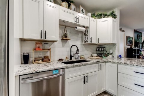 Copropriété à vendre à Clearwater, Floride: 2 chambres, 124.49 m2 № 2150217 - photo 11