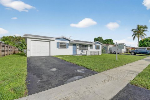 Casa en venta en Hollywood, Florida, 5 dormitorios, 124.02 m2 № 1945029 - foto 3