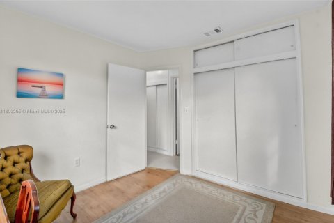 Casa en venta en Hollywood, Florida, 5 dormitorios, 124.02 m2 № 1945029 - foto 29