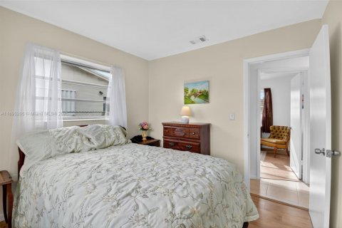 Casa en venta en Hollywood, Florida, 5 dormitorios, 124.02 m2 № 1945029 - foto 26