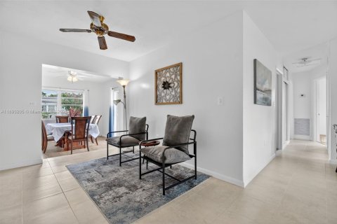 Casa en venta en Hollywood, Florida, 5 dormitorios, 124.02 m2 № 1945029 - foto 19