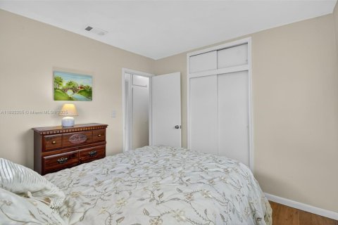 Casa en venta en Hollywood, Florida, 5 dormitorios, 124.02 m2 № 1945029 - foto 27