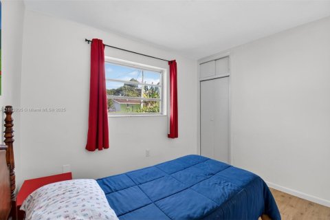 Casa en venta en Hollywood, Florida, 5 dormitorios, 124.02 m2 № 1945029 - foto 22
