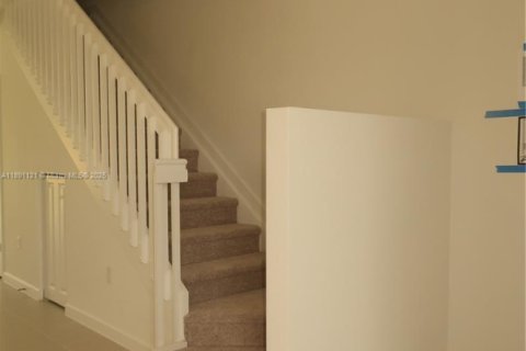 Adosado en alquiler en Homestead, Florida, 3 dormitorios, 146.79 m2 № 1944522 - foto 3